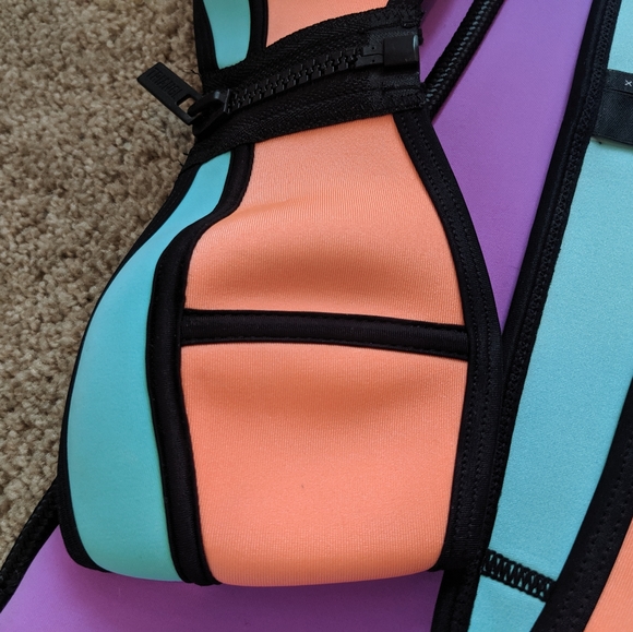 Triangl Bikini - Picture 9 of 13